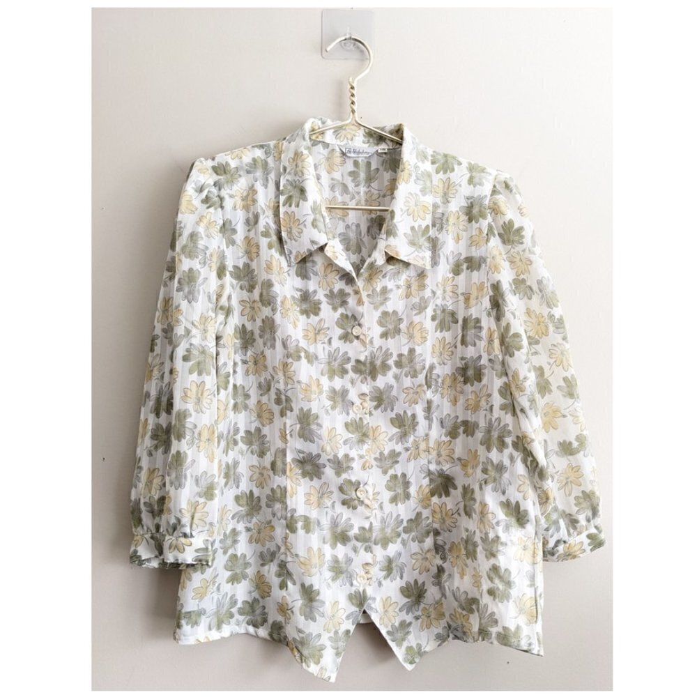 Vintage Shilubeca floral button down blouse